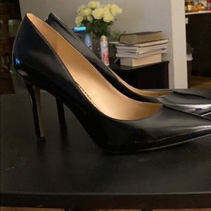Women black 3 1/2-4 in heals